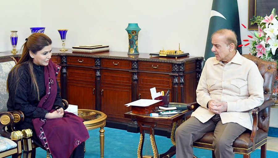 Federal Minister for Poverty Alleviation Shazia Atta Marri called on the prime minister. Source; PID.