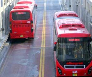 Metro bus service closed ahead of PTI long march
