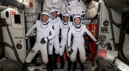 SpaceX capsule brings four astronauts from 6-month mission