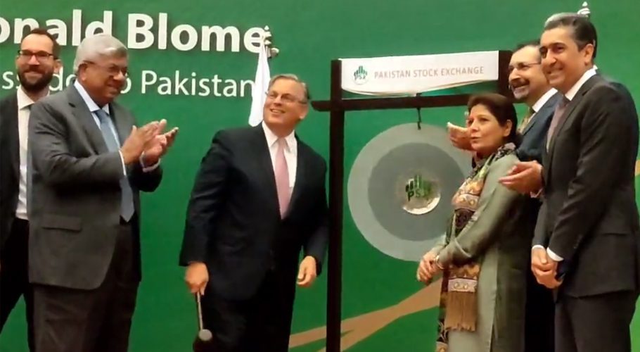 US Ambassador Donald Bloome visits the PSX. Source: Online.