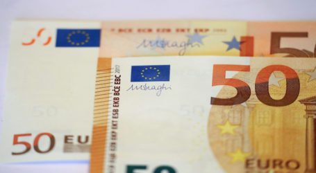 Euro hits 20-year low against dollar