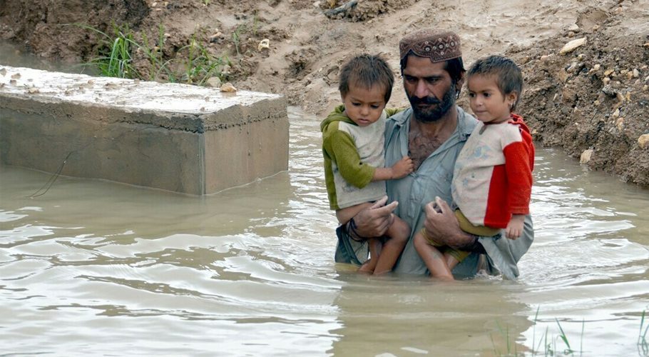 According to PDMA, hundreds of houses collapsed and standing crops were damaged due to rain in Sindh. (Photo: Sama English)