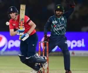 Pakistan beat England in 4th T20 by 3 runs