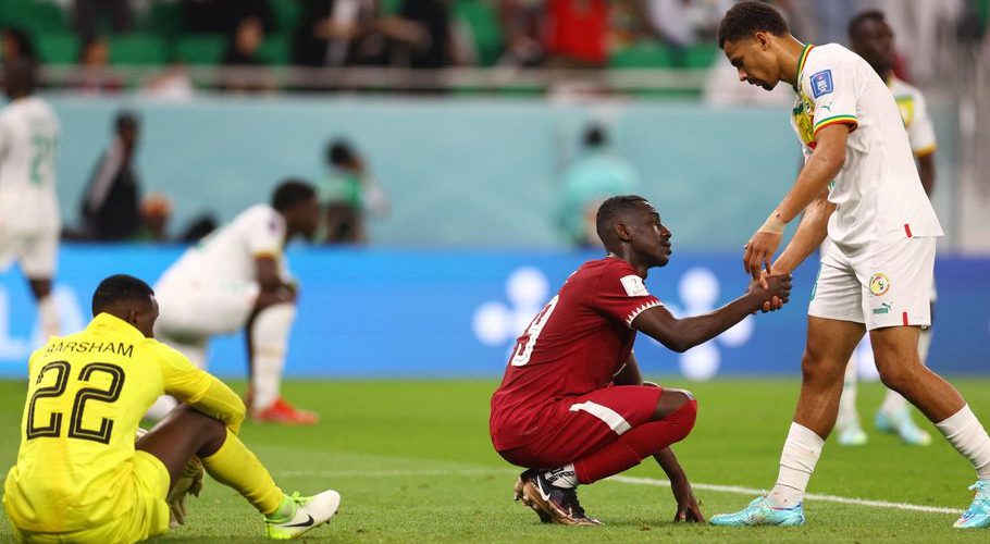 Group A - Qatar v Senegal - Al Thumama Stadium, Doha, Qatar - November 25, 2022 Senegal's Iliman Ndiaye shakes hands with Qatar's Almoez Ali after the match REUTERS/Kai Pfaffenbach