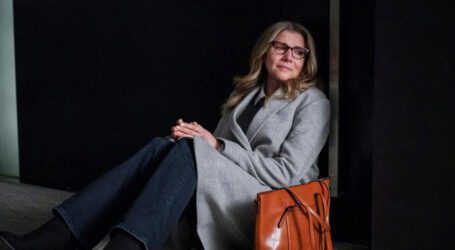 Netflix’s ‘Firefly Lane’: Will Kate die in season finale?