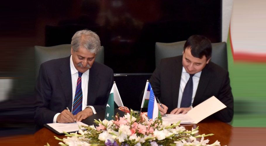 Qamar said that after the implementation of PTA and other trade agreements between the two countries, “there is a possibility of increasing the bilateral trade to $1 billion.” (APP)