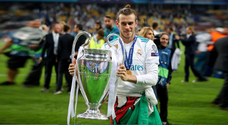 Champions League Final - Real Madrid v Liverpool - NSC Olympic Stadium, Kiev, Ukraine - May 26, 2018 Real Madrid's Gareth Bale celebrates winning the Champions League with the trophy REUTERS/Hannah McKay/