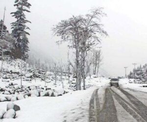 Sindh receives snowfall as the mercury falls to minus 8