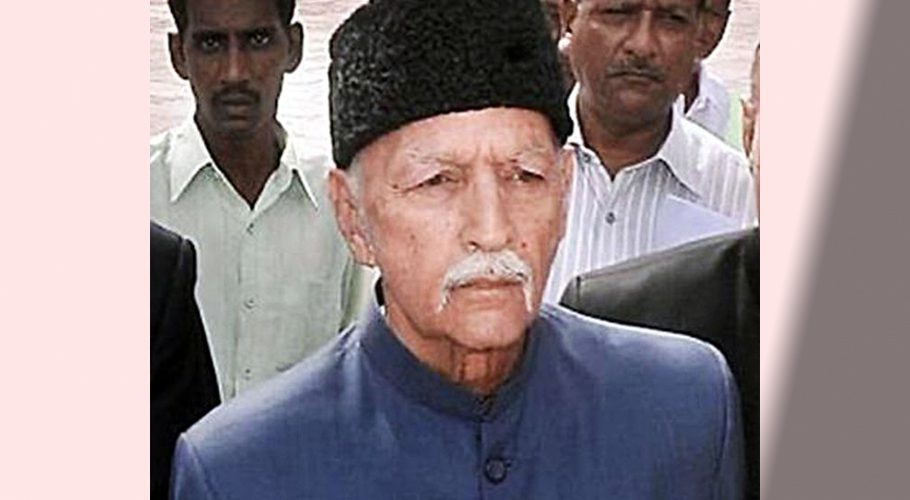IMAGE: Prince Mukarram Jah Mir Barkat Ali Khan, the 8th Nizam of Hyderabad, at the historic Mecca Masjid in the old city of Hyderabad after Friday prayers in 2010.
The Nizam will be buried at the Mecca Masjid. Photograph: ANI Photo