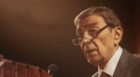 Celebrities and activists mourn death of Zia Mohyeddin