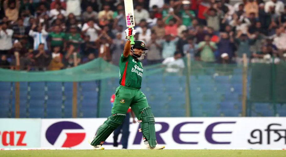 Najmul Hossain Shanto acknowledges his half-century  •  BCB