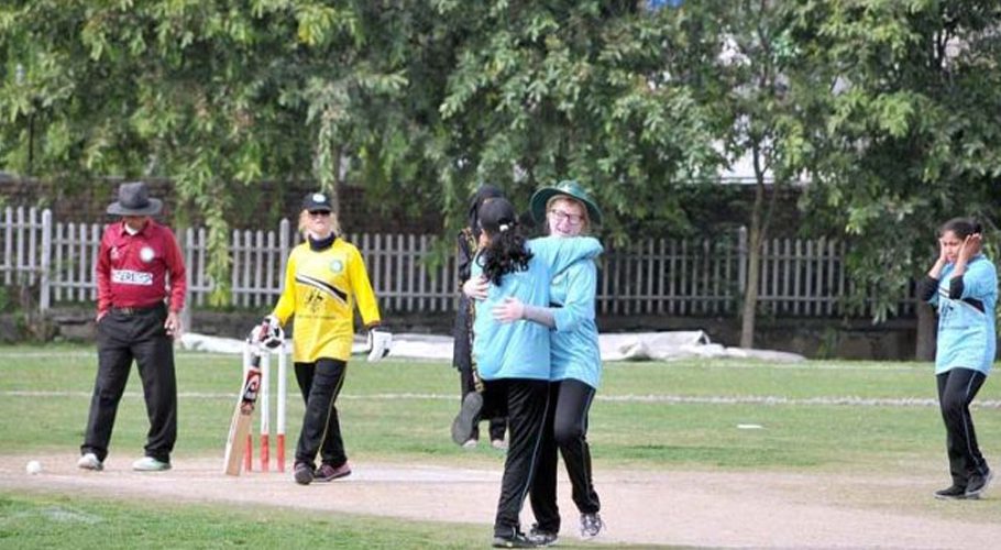 ISLAMABAD: March 13 A view of blind women cricket match during 1st National Blind Women Cricket Championship at local ground. APP photo by Irshad Sheikh