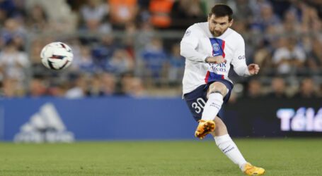 Messi scores record-breaking goal as PSG claims 11th French title