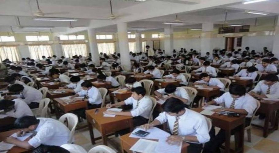 KARACHI: The Karachi Board of Secondary Education has released the schedule for the annual exams of 9th and 10th grades. The exams will begin on May 7. 