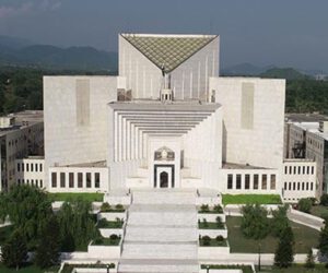 SC annuls NAB amendments, orders to restore graft cases against public office holders