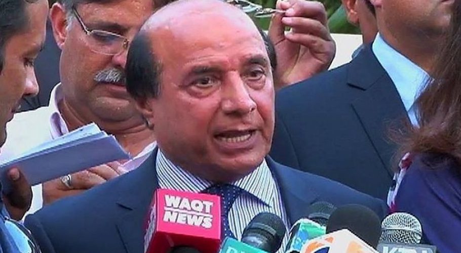 PTI lawyer Latif Khosa gets stuck in IHC lift