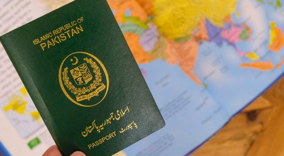 Pakistani passport
