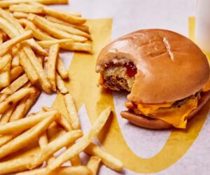 How are American fast food chains celebrating National Cheeseburger Day 2023?