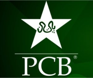 Pakistani cricketers receive new central contracts