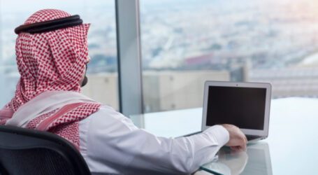 Saudi Arabia raises minimum wage for private sector workers