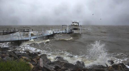Storm Ophelia brings more rain, flood risk to US East Coast