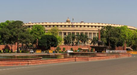Indian parliament sets aside 33% seats for women