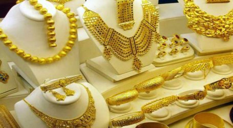 Gold registers massive gains