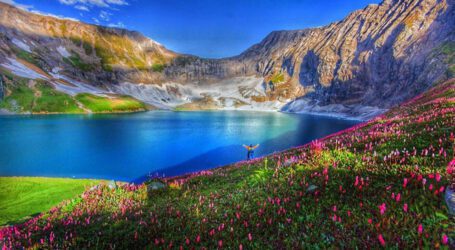 Heaven on earth: Tourists throng Ratti Gali Lake to enjoy lovely weather
