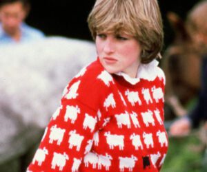 Who designed Diana’s iconic ‘black sheep’ sweater?