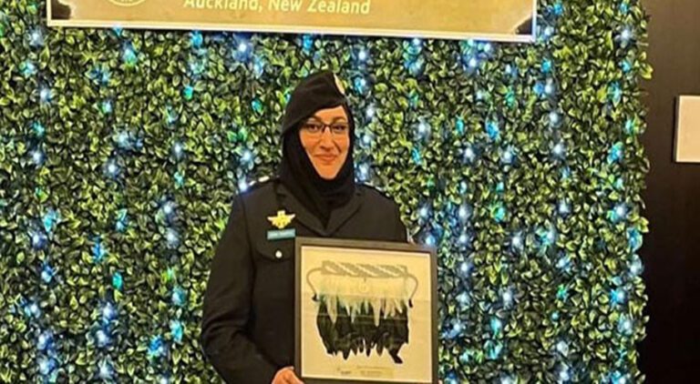 Pakistan’s lady police officer Sonia Shamroz Khan wins international award