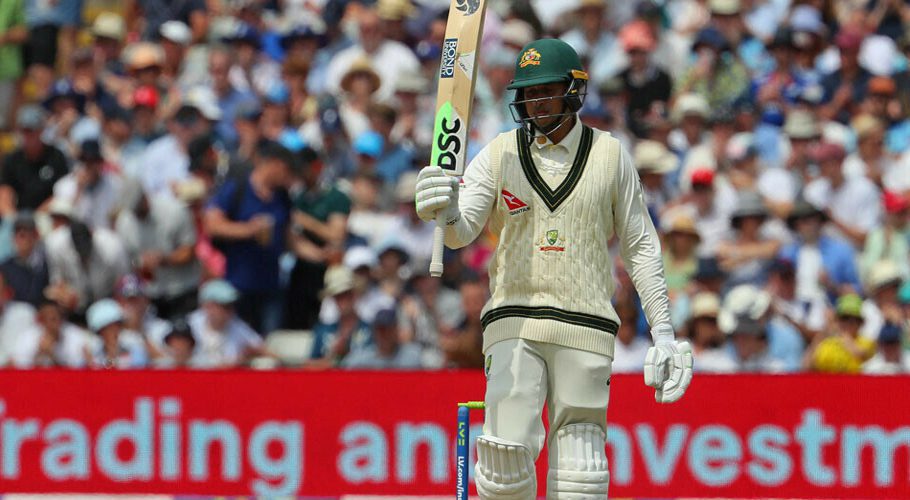 Usman Khawaja (R) wore a black armband on Thursday © COLIN MURTY / AFP