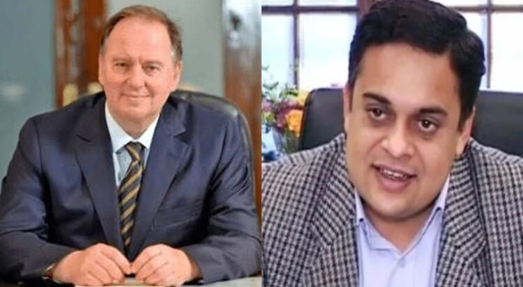 Aitchison College Principal Michael A Thomson (left) and former adviser to the prime minister on establishment Ahad Cheema. (File Photo)