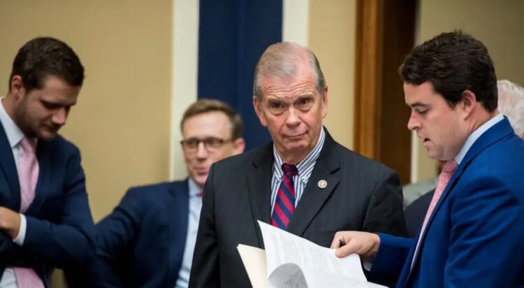 Rep. Tim Walberg (center). Bill Clark/CQ Roll Call