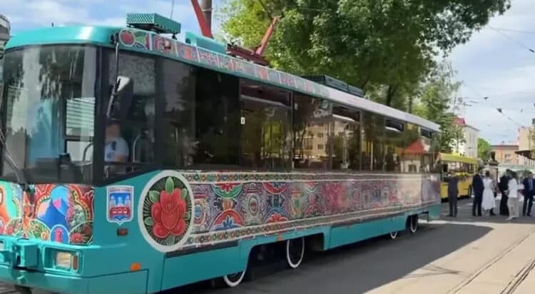 The image shows the tram inauguration by Pakistan and Belarus. Photo via X/@kachosajjadFSP
Photo via X/@kachosajjadFSP