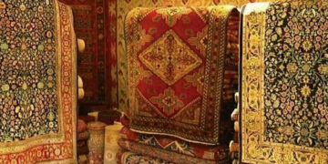 ECO member states displayed their carpet arts during Economic Cooperation Organization (ECO) regional exhibition of carpet arts held in Tehran. (APP)
