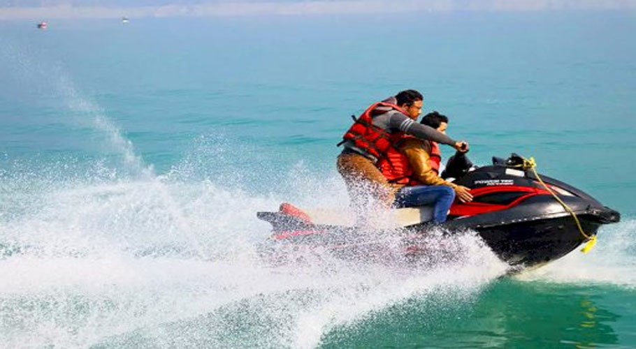 Sindh govt announces water sports project in Thatta
