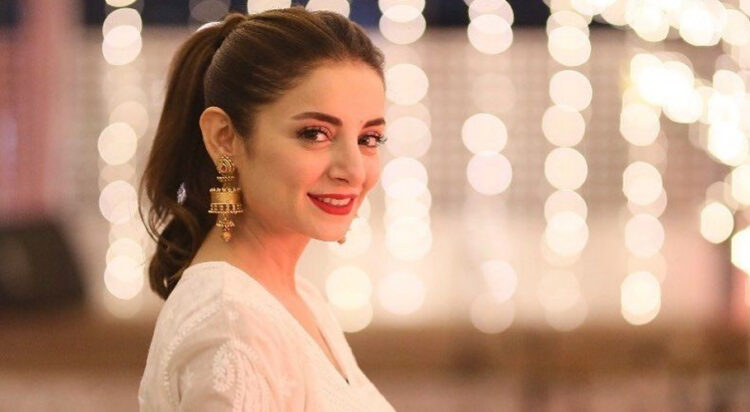 (Credit; karachiliteraturefestival.com/speakers/sarwat-gilani/)