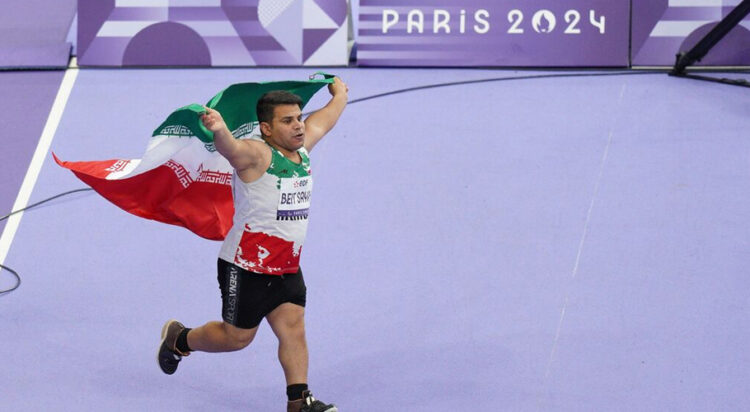 Tehran, IRNA — Iranian javelin thrower Sadegh Beit Sayah, who won a gold medal at the Paris Paralympics 2024, has been disqualified for displaying a religious flag during his victory celebration. Photo: X/ @mariiiamgoli