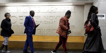 People walk to vote in the 2024 presidential election on Election Day in New York City, New York, U.S., November 5, 2024. REUTERS/Kent J. Edwards