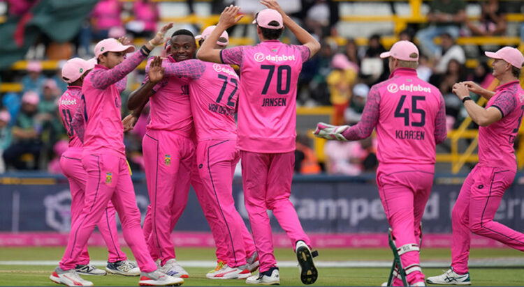 South Africa’s Kagiso Rabada (3L) celebrates with teammates after dismissing Pakistan’s Abdullah Shafique for a duck during the third International cricket match between South Africa and Pakistan, at the Wanderers stadium in Johannesburg, South Africa on December 22, 2024. (AP)