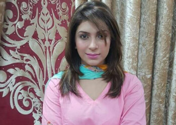 Lahore-based stage actor Mahnoor