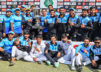 Team Sialkot wins its third Quaid-e-Azam Trophy title by defeating Peshawar in Karachi on January 5, 2025. - PCB