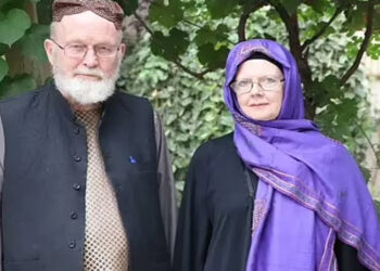 Peter, 79, and Barbie Reynolds, 75, were arrested by the Taliban on February 1 after they returned to their home in the Bamiyan province in Afghanistan (Image: Daily Mail)