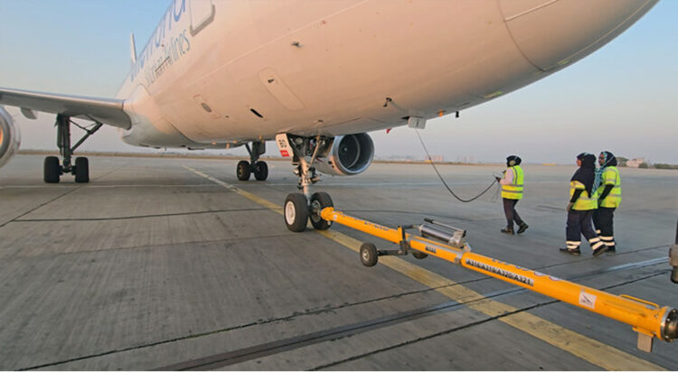 Female workers of Gerry’s dnata perform on ground operations, after a flight landed at Jinnah International Airport in Karachi, Pakistan, on February 28, 2025. (Screengrab/AN)