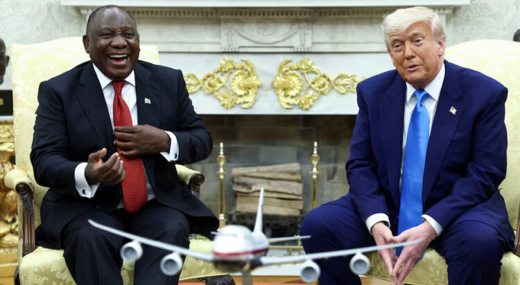 U.S. President Donald Trump meets South African President Cyril Ramaphosa in the Oval Office of the White House in Washington, D.C., U.S., May 21, 2025. REUTERS/Kevin Lamarque