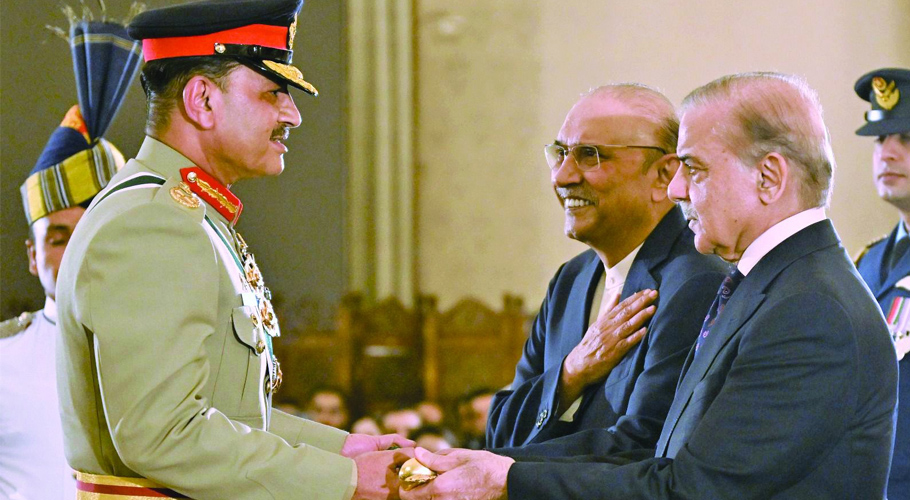 Asim Munir with Shehbaz Sharif