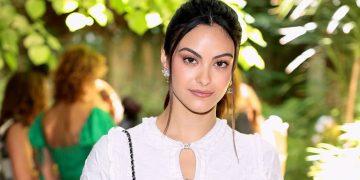 Camila Mendes