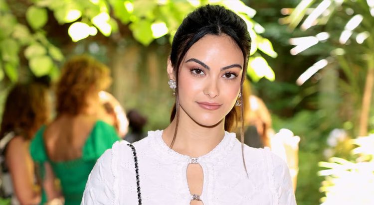 Camila Mendes