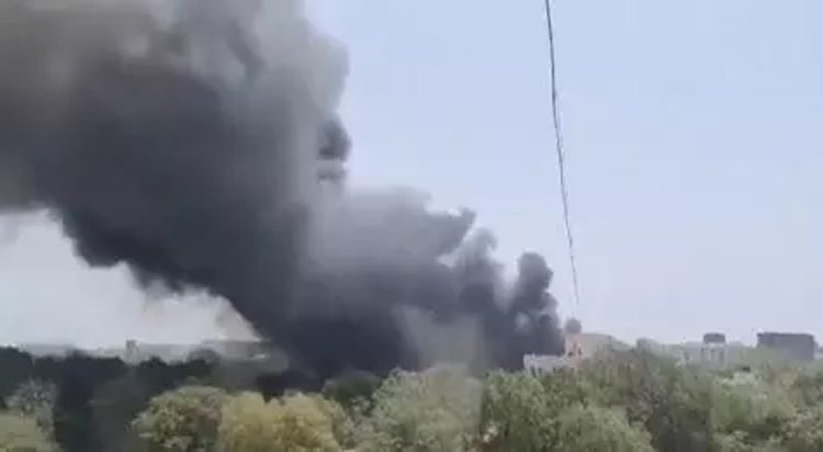 Thick smoke is emanating from the spot where an Air India plane crashed near Ahmedabad airport on Thursday afternoon. (Photo: X)

https://www.deccanchronicle.com/nation/plane-crashes-near-ahmedabad-airport-fire-fighters-reach-spot-1884819