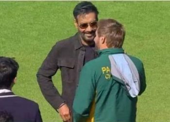 Ajay Devgn's old images with Shahid Afridi have gone viral (Picture credit: X)